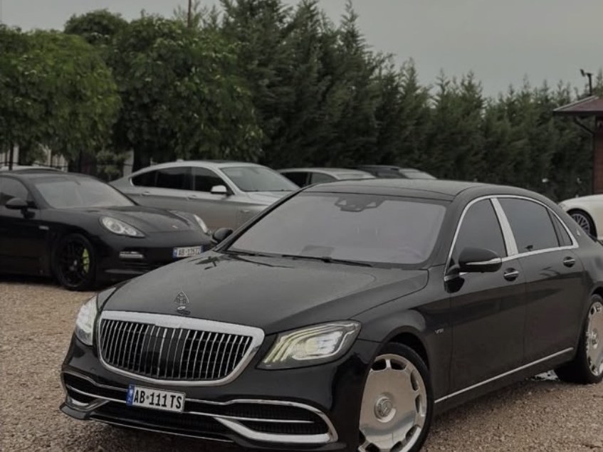Mercedes-Benz S‑Class Maybach 560 Benzinë (2019)